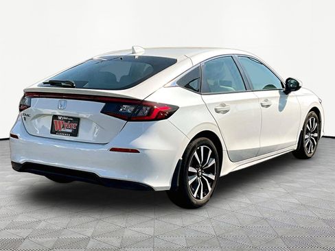 Used 2024 Honda Civic EX-L image 6