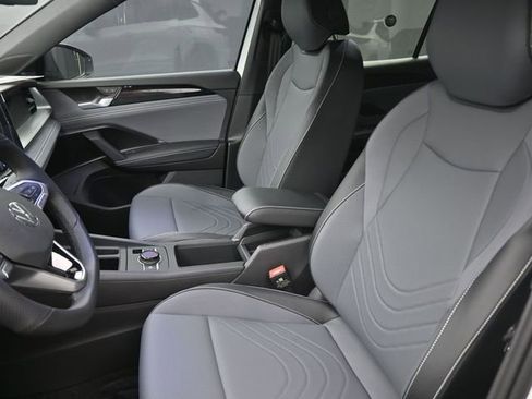 New 2026 Volkswagen Tiguan SE R-Line image 19