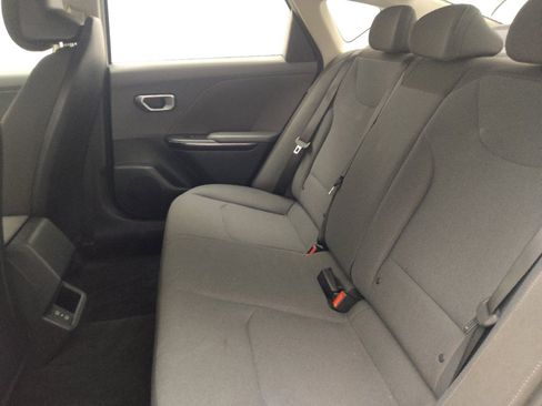 Used 2025 Kia K4 FWD image 18