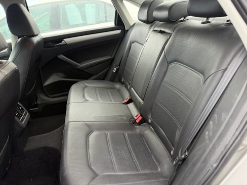 Used 2013 Volkswagen Passat 2.5 SE FWD image 14
