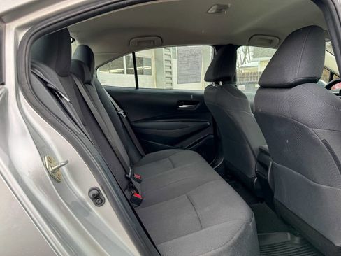Used 2020 Toyota Corolla LE image 10