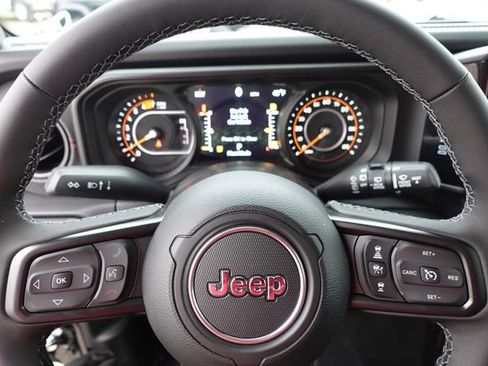 New 2026 Jeep Wrangler Unlimited Rubicon w/ Technology Group image 17