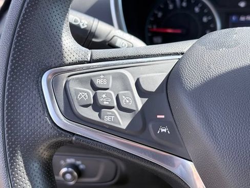 Used 2022 Chevrolet Equinox LT FWD image 12