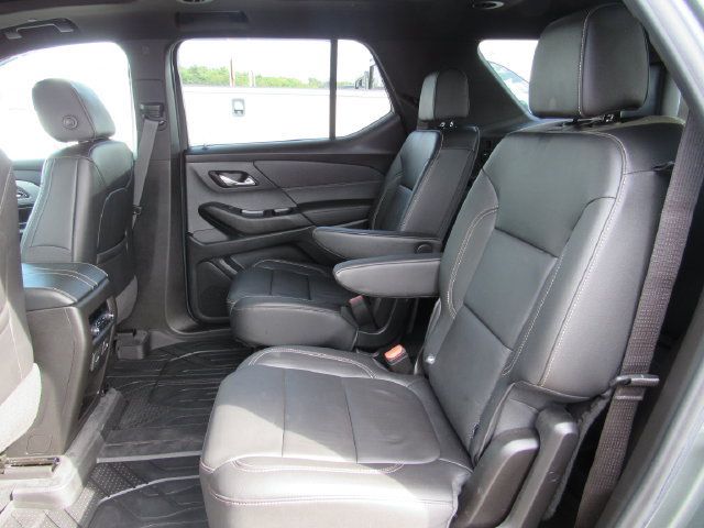 Used 2022 Chevrolet Traverse LT w/ LT Premium Package AWD/4WD image 30