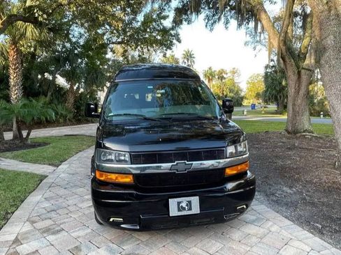 Used 2021 Chevrolet Express 2500 2500 3dr Extended Cargo Van image 6