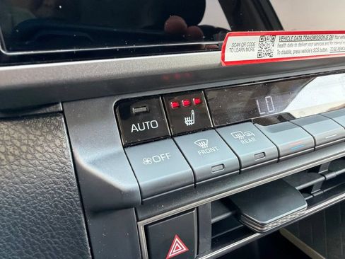 Used 2026 Toyota Camry XLE FWD image 59