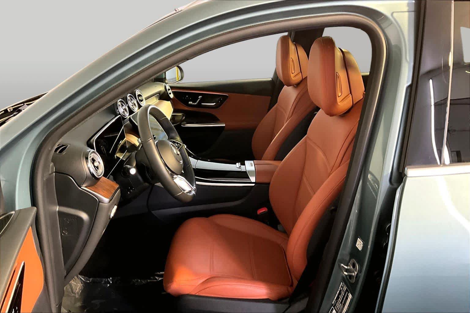 Used 2026 Mercedes-Benz GLC 300 4MATIC image 9