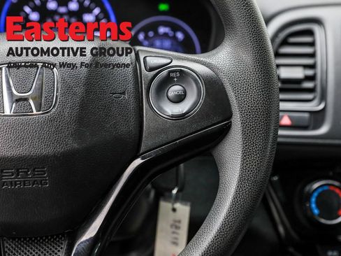 Used 2019 Honda HR-V LX image 16