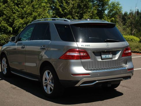 Used 2012 Mercedes-Benz ML 350 BlueTEC 4MATIC image 5