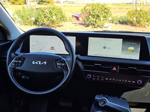 Used 2024 Kia EV6 Wind image 23