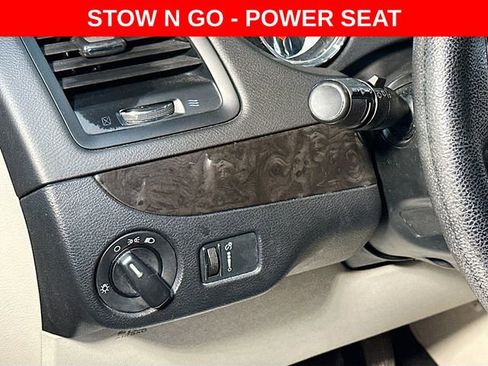 Used 2016 Dodge Grand Caravan SXT w/ Quick Order Package 29G SXT image 11