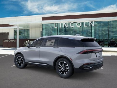 New 2026 Lincoln Nautilus Premier AWD/4WD image 4