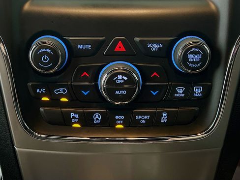 Used 2018 Jeep Grand Cherokee Limited w/ Trailer Tow Group IV image 11