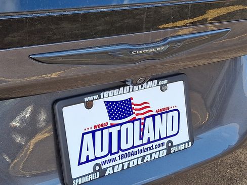 Used 2020 Chrysler Pacifica Touring-L w/ Advanced Safetytec Group image 30