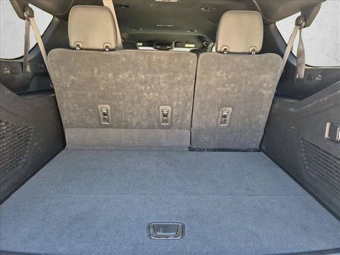Used 2023 Chevrolet Suburban Premier AWD/4WD image 6