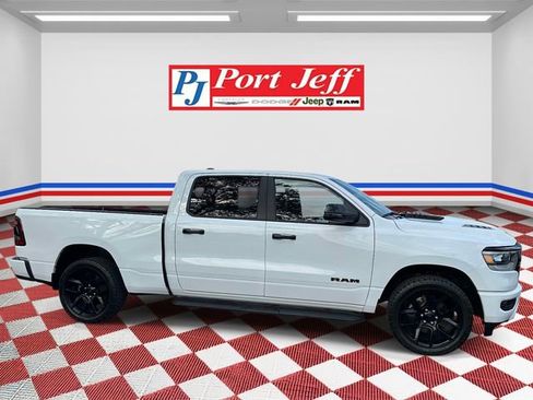 Used 2023 RAM 1500 Laramie AWD/4WD image 3