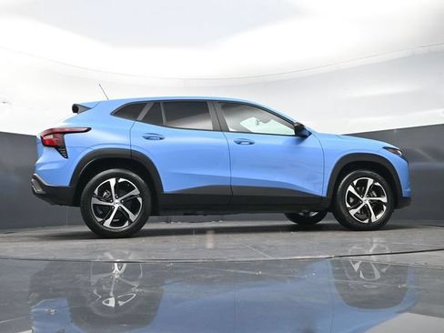 Used 2024 Chevrolet Trax RS w/ Driver Confidence Package FWD image 32