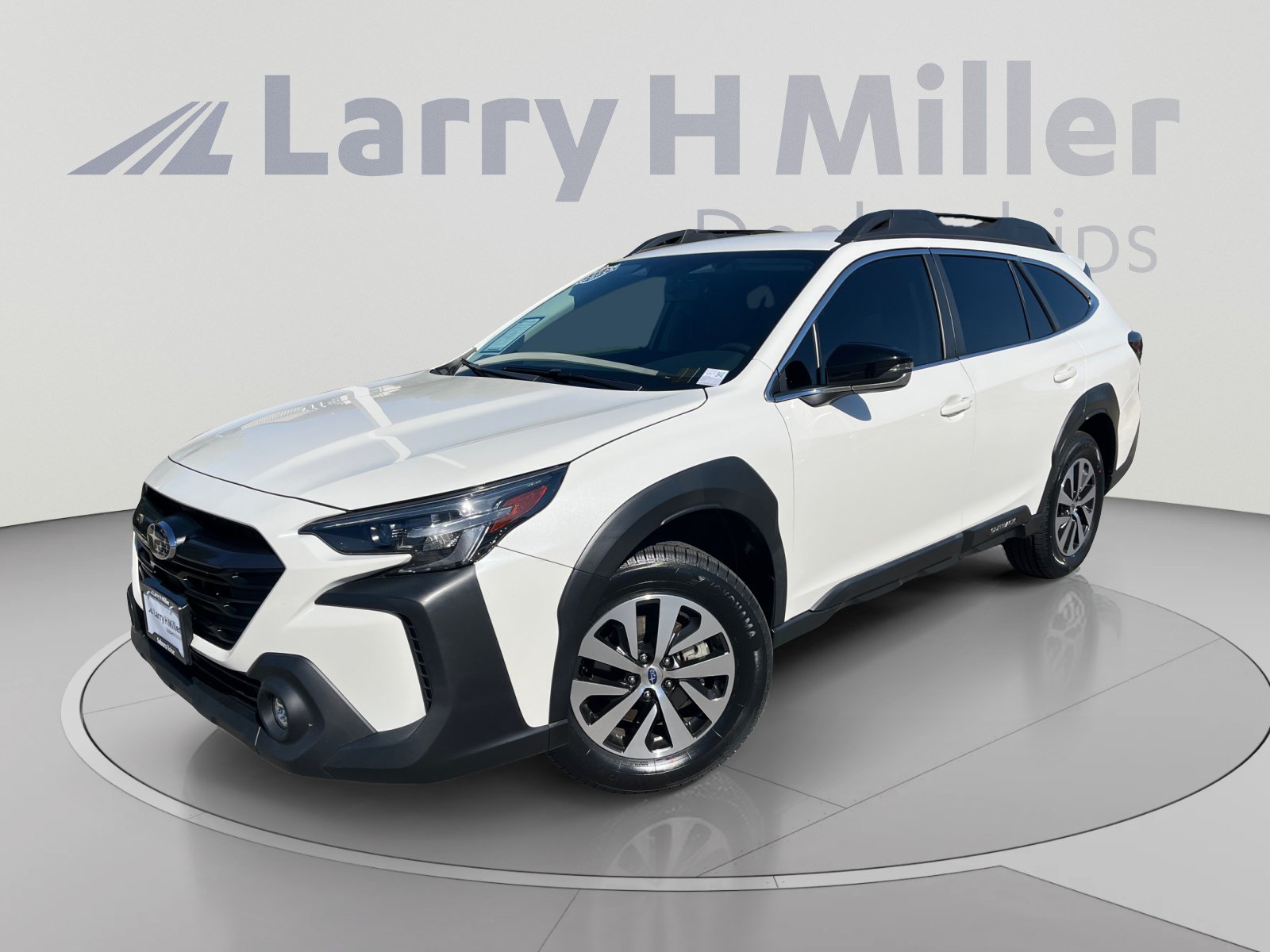 Certified 2024 Subaru Outback Premium AWD/4WD image 1