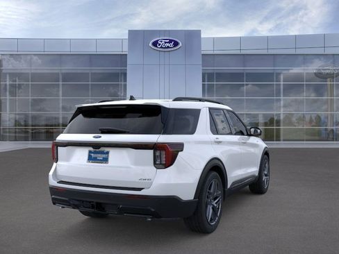 New 2026 Ford Explorer ST-Line w/ ST-Line Street Pack image 8