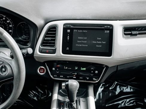 Used 2017 Honda HR-V EX image 23
