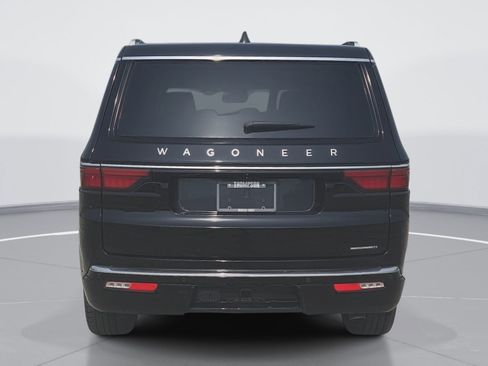 Used 2024 Jeep Wagoneer Series II AWD/4WD image 4