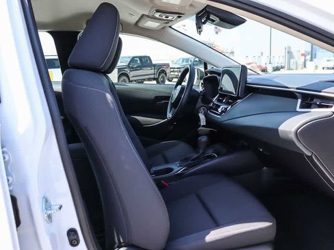 Used 2025 Toyota Corolla LE FWD image 16