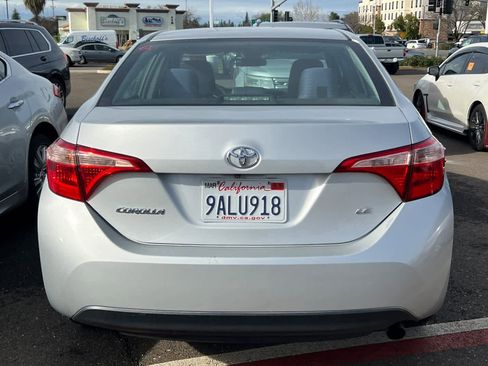 Used 2019 Toyota Corolla L image 5