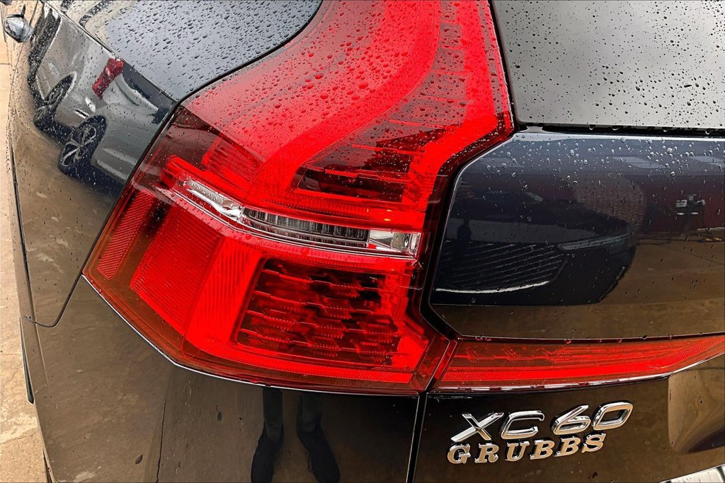 Used 2025 Volvo XC60 B5 Ultra w/ Protection Package Premier AWD/4WD image 40