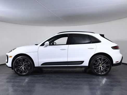 Certified 2026 Porsche Macan AWD/4WD image 2