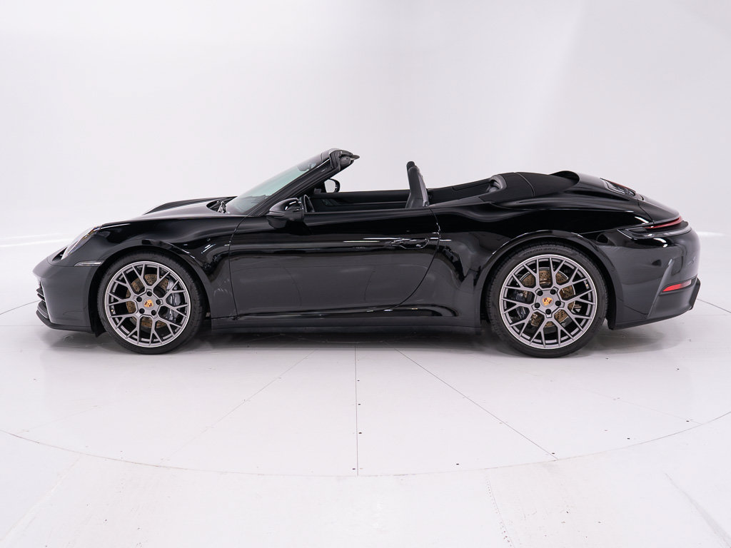 Used 2025 Porsche 911 Carrera RWD image 2