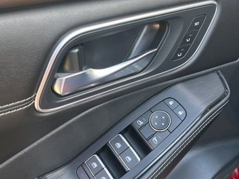 Used 2023 Nissan Rogue Platinum image 13