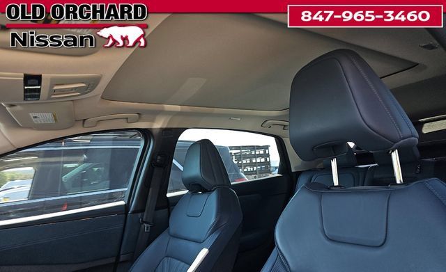 Used 2023 Nissan Ariya AWD/4WD image 9