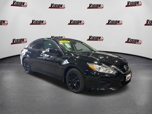 Used 2018 Nissan Altima 2.5 S w/ S Convenience Package image 3