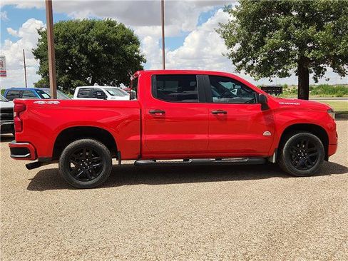 Used 2025 Chevrolet Silverado 1500 Custom w/ Turbomax Blackout Package AWD/4WD image 5