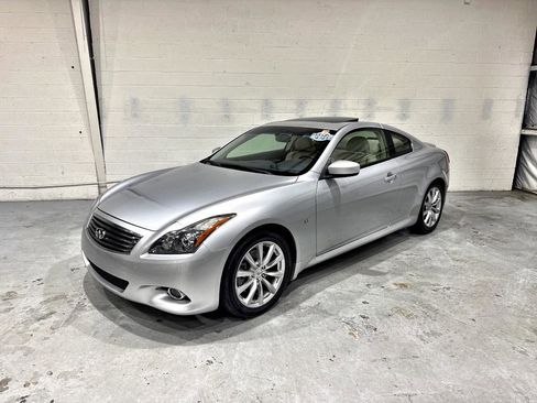 Used 2014 INFINITI Q60 Journey w/ Premium Package RWD image 17