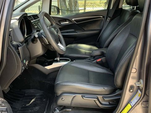 Used 2018 Honda Fit EX image 12