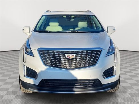 Used 2023 Cadillac XT5 Premium Luxury image 2
