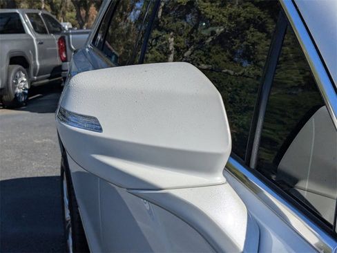 New 2026 Cadillac XT5 Luxury image 13