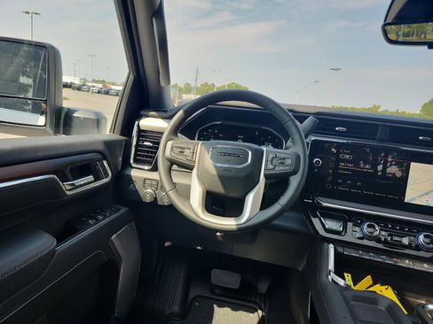 New 2026 GMC Sierra 2500 Denali w/ Denali Reserve Package image 13