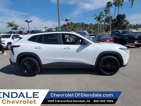 Used 2024 Chevrolet Trax ACTIV w/ Sunroof Package image 9