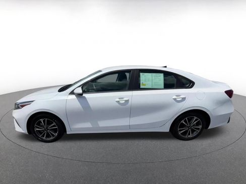 Used 2024 Kia Forte LXS FWD image 9