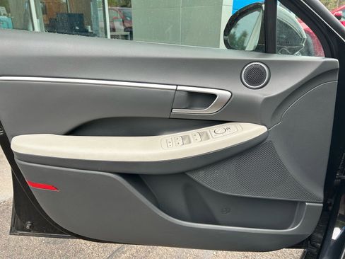 Used 2025 Hyundai Sonata SEL FWD image 7