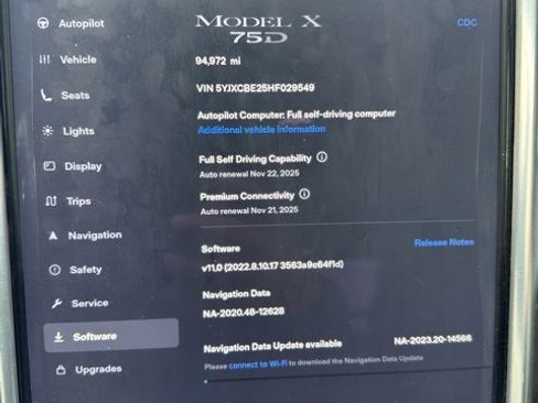 Used 2017 Tesla Model X image 21