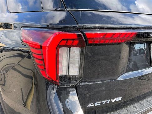 New 2026 Ford Explorer Active w/ Active Comfort Package image 14