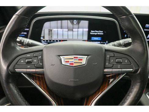 Used 2023 Cadillac Escalade Premium Luxury image 40