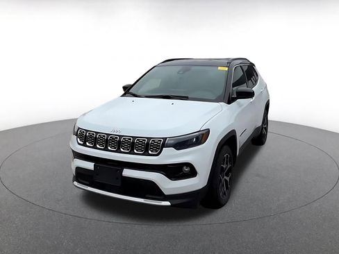 Used 2025 Jeep Compass Limited AWD/4WD image 7