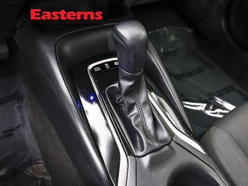 Used 2023 Toyota Corolla LE w/ Carpet Mat Package (TMS) FWD image 13