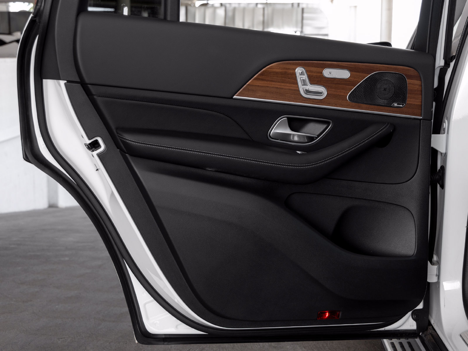 Certified 2026 Mercedes-Benz GLS 450 4MATIC image 19