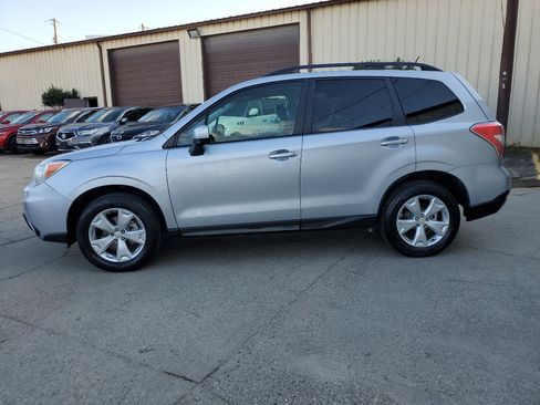 Used 2014 Subaru Forester 2.5i Premium image 3