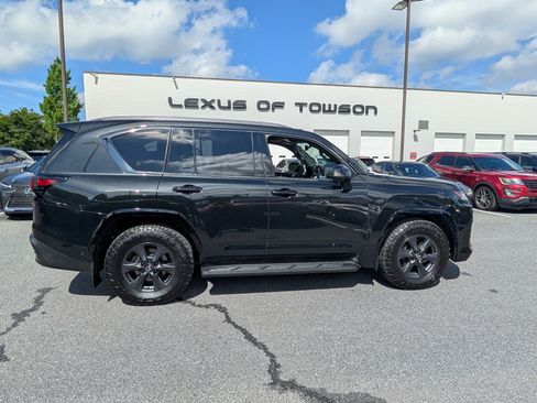 Certified 2025 Lexus LX 700h Overtrail AWD/4WD image 2